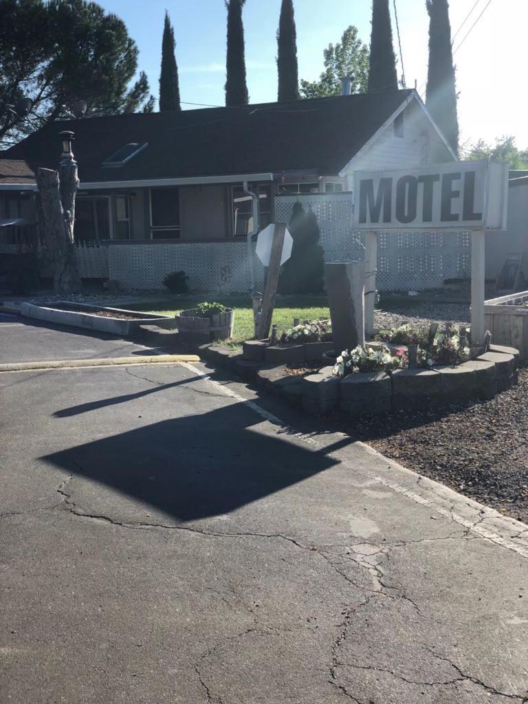 Kelseyville Motel Екстериор снимка